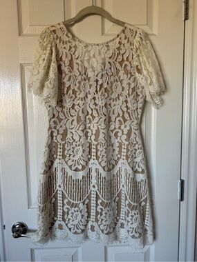 Lulus White Lace Mini Dress with Nude Lining Women’s Large